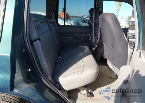 1997 Ford Explorer Eddie Bauer/Limited/Xl/Xlt from USA, damaged, VIN 1FMDU32E3VZC33465